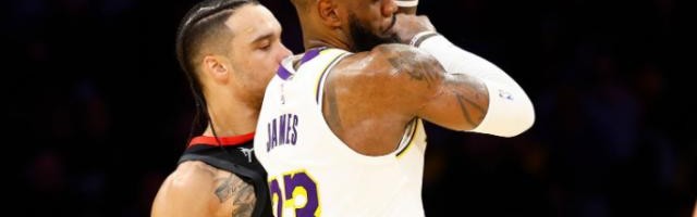 开云-完全体湖人不好惹！防守完美升级：给火箭上课